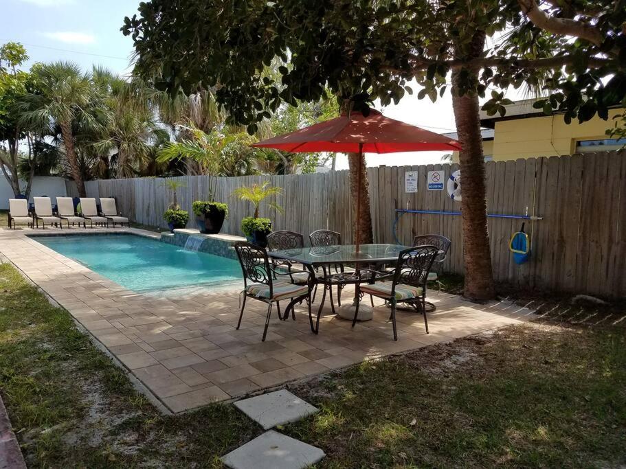 Bahamian Cottage - Heated Pool Walk To The Beach Cocoa Beach Exterior foto